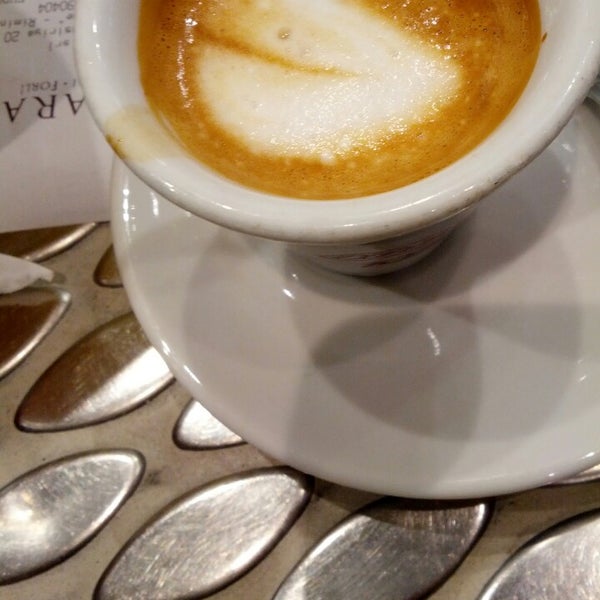 12/22/2013에 Lorenza B.님이 Caffè Odara에서 찍은 사진