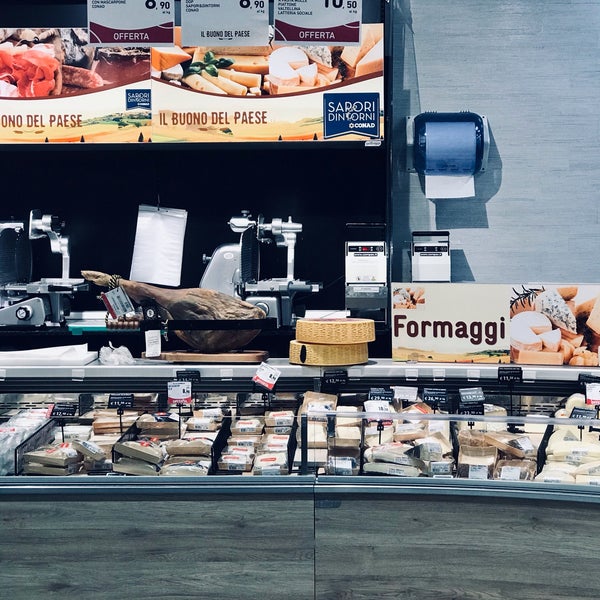 Foto diambil di Conad oleh Vittorio B. pada 12/23/2020