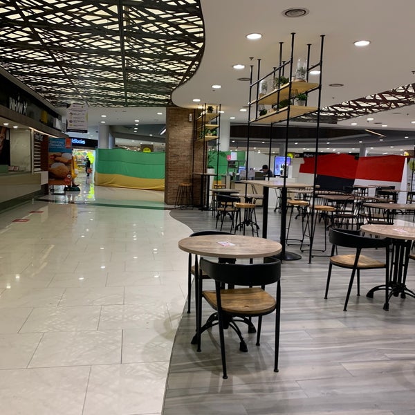 Robinsons Galleria Food Court - Quezon City District 3 - 4 tips