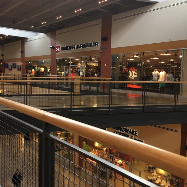 Under armour cheap outlet sands