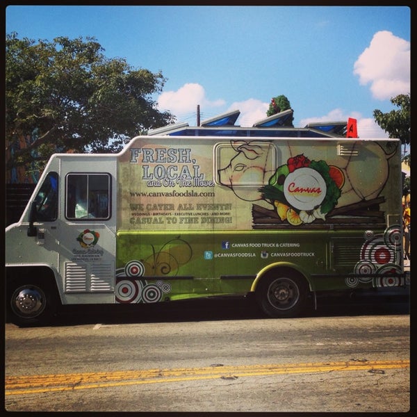 Das Foto wurde bei Canvas Food Truck von Danielle D. am 3/27/2014 aufgenommen