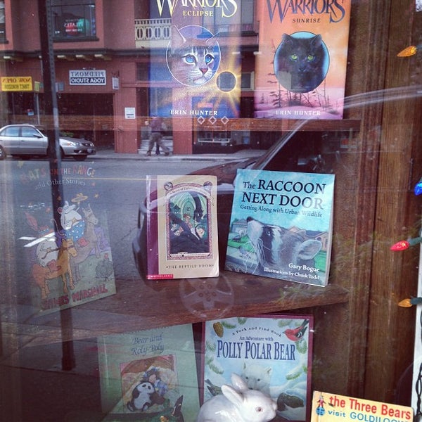 8/21/2013 tarihinde Xande M.ziyaretçi tarafından Owl &amp; Company Bookstore'de çekilen fotoğraf