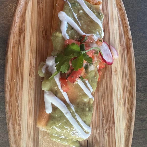 La Joya Fresh Mexican Simsbury Center Historic District 1 tip