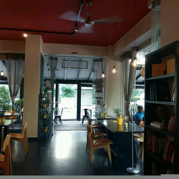7/22/2016에 Vicky P.님이 Yellow Cafe에서 찍은 사진