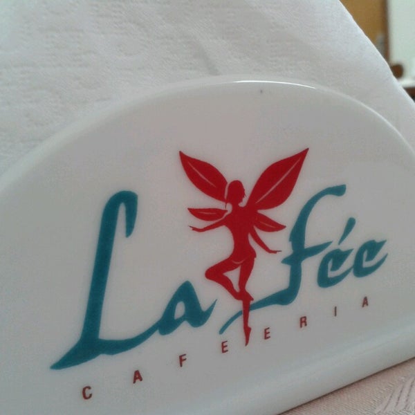 Photo taken at La Fée Cafeteria by Lucinha H. on 7/22/2013