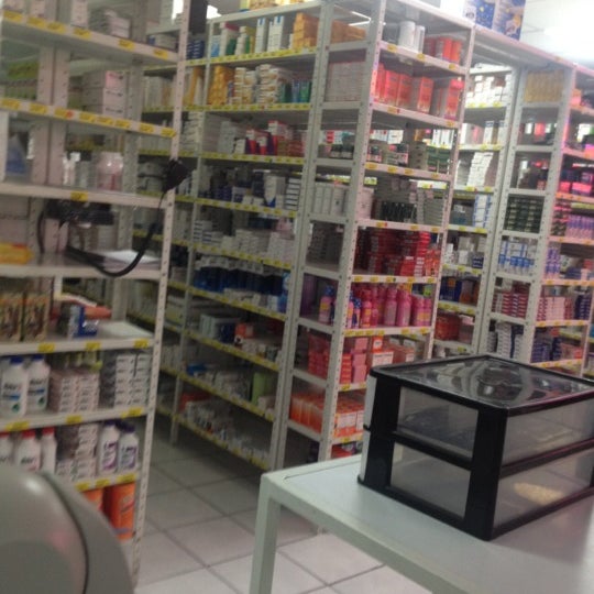 12/21/2012にPeke V.がFarmacia Super Ahorro Hdez de Chihuahuaで撮った写真