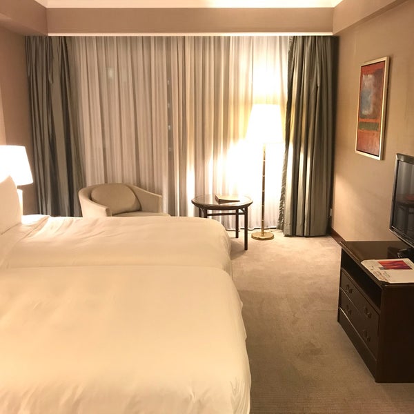 Photo taken at Marco Polo Hongkong Hotel by Ronamedo N. on 2/15/2019