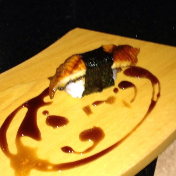 Photo prise au Sushi Yama par Tarquinio T. le8/2/2013