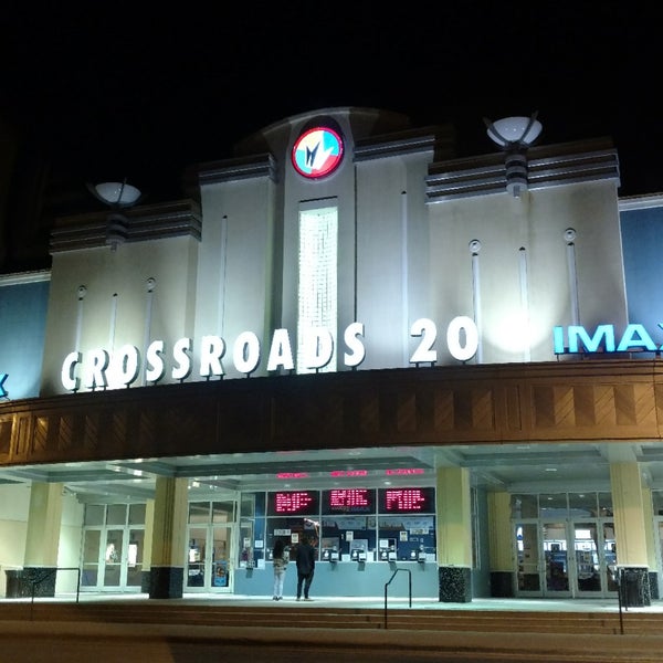 Foto di Regal Crossroads & IMAX Cary 501 Caitboo Avenue
