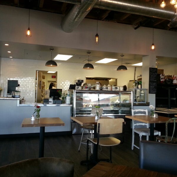 12/16/2013 tarihinde Bernd S.ziyaretçi tarafından Jewel&#39;s Bakery &amp; Cafe'de çekilen fotoğraf