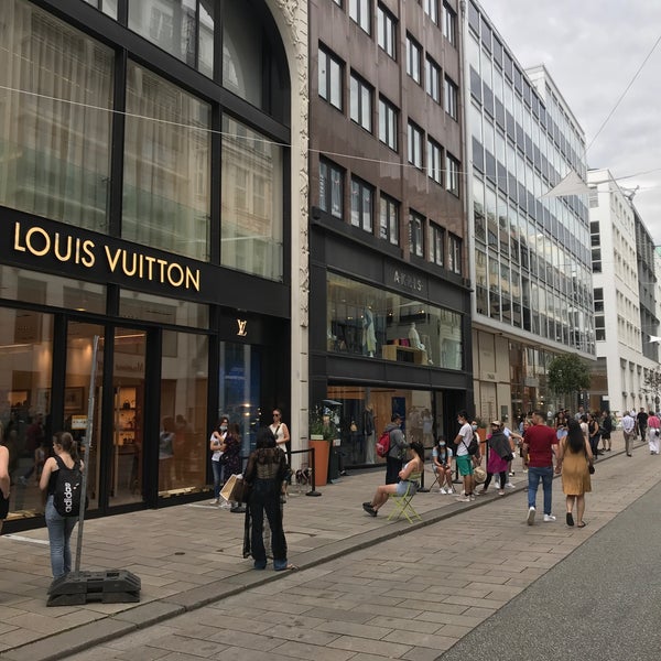 Photos at Louis Vuitton - Neustadt - Neuer Wall