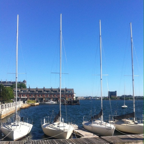 Снимок сделан в Boston Sailing Center пользователем Charlotte M. 9/10/2014