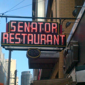 Снимок сделан в The Senator Restaurant пользователем Karen M. 10/13/2012