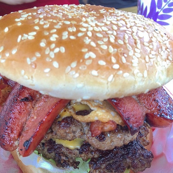 Photo taken at JNJ Burger Shack by James P. on 5/31/2015