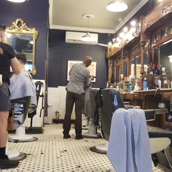 Foto diambil di Neighborhood Cut and Shave Barber Shop oleh Ian James R. pada 8/16/2019