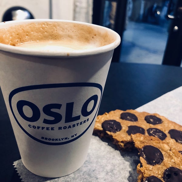 Foto tirada no(a) Oslo Coffee Roasters por Greg L. em 2/6/2018