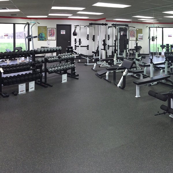 Foto tirada no(a) York Barbell Retail Outlet Store &amp; Weightlifting Hall of Fame por York Barbell Retail Outlet Store &amp; Weightlifting Hall of Fame em 5/18/2015