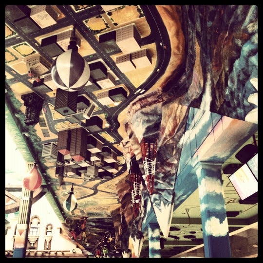 11/9/2012にNicholas W.がCottonwood Mallで撮った写真
