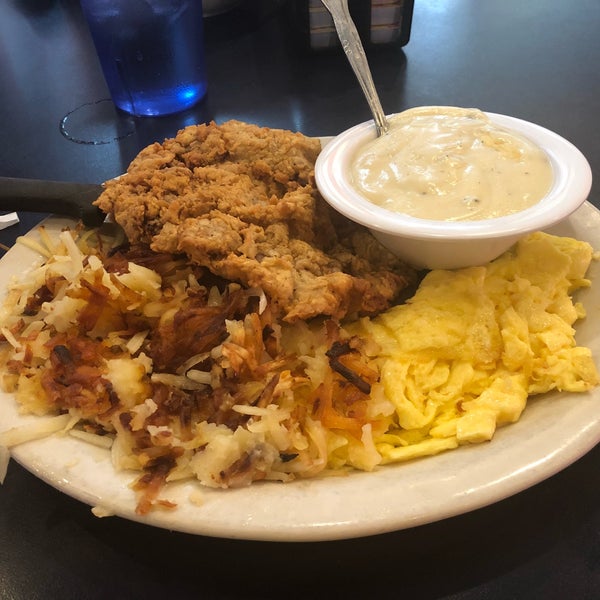 Photo taken at Mama&#39;s Daughter&#39;s Diner by Kaminsky E. on 3/24/2018