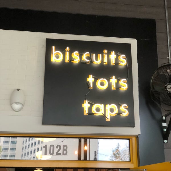 4/21/2018 tarihinde Kaminsky E.ziyaretçi tarafından The Biscuit Bar'de çekilen fotoğraf