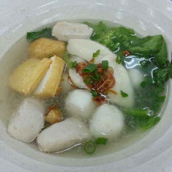 Yong Hwa Kuey Teow 荣华果条汤 - Noodle House in Johor Bahru