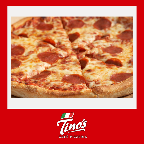 รูปภาพถ่ายที่ Tino&#39;s Pizzeria โดย user394726 u. เมื่อ 10/1/2020