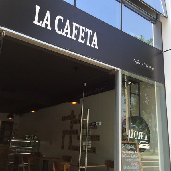 Photo taken at La Cafeta by Jorge A. on 11/15/2014