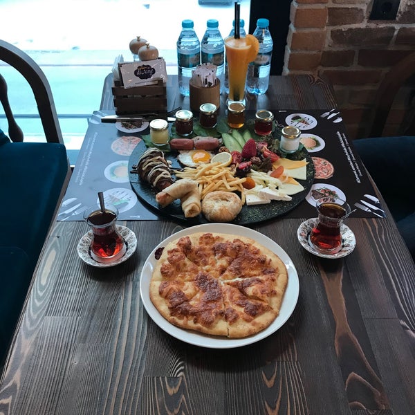 Gunun En Zevkli Ve En Zengin Ogunu Divane Kahve Evi Facebook