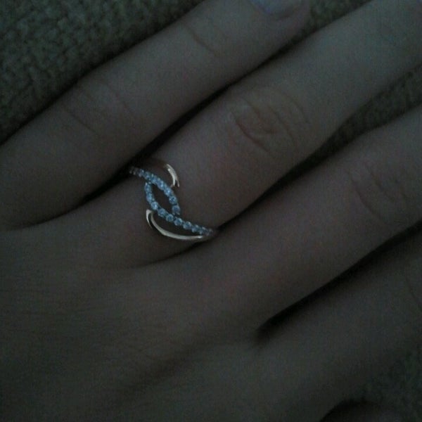 фаленопсис менкар. орхидея в магазине. ювелирный салон орхидея. грунт для лудизии. фаленопсис миа.