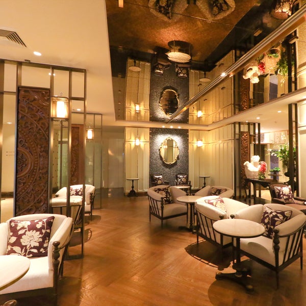The Glaz Bar's décor plays with timeless neo-colonial. Now officially open!
