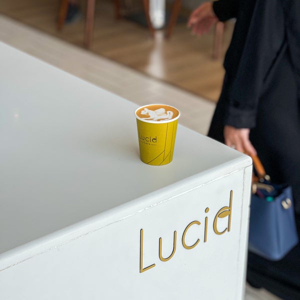 Foto diambil di Lucid Cafe oleh Mohannad. pada 10/27/2021