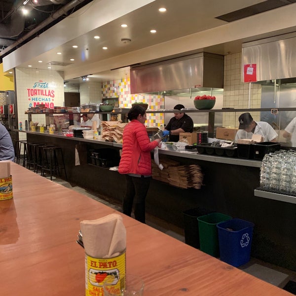 Photo taken at Uno Dos Tacos by Stanley D. on 1/11/2019