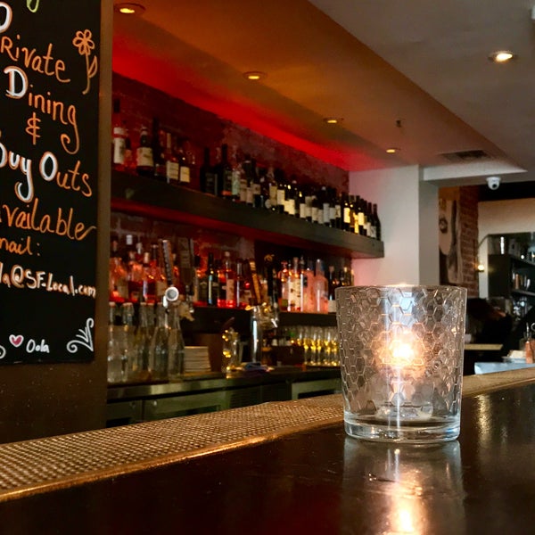 3/19/2017 tarihinde Stanley D.ziyaretçi tarafından Oola Restaurant &amp; Bar'de çekilen fotoğraf