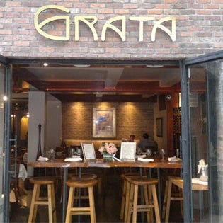 10/31/2014 tarihinde Grata Restaurant New York Cityziyaretçi tarafından Grata Restaurant New York City'de çekilen fotoğraf