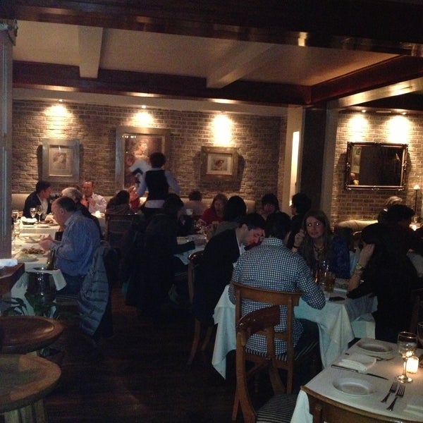 รูปภาพถ่ายที่ Grata Restaurant New York City โดย Grata Restaurant New York City เมื่อ 2/2/2014