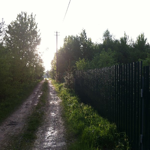 Снт ртищево домодедово. Мартово коттеджный поселок. Мартово коттеджный поселок. Деревня безобразово ж/д станции. 102 участок.