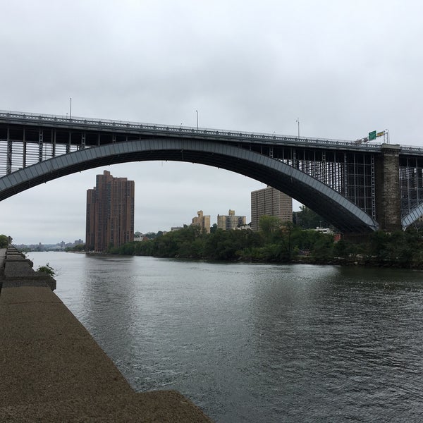 Driver river. Гарлем ривер. река гарлем. harlem river.