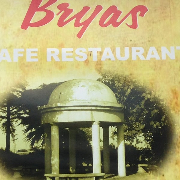 Foto scattata a Bryas Cafe &amp; Restaurant da Fk K. il 6/30/2013