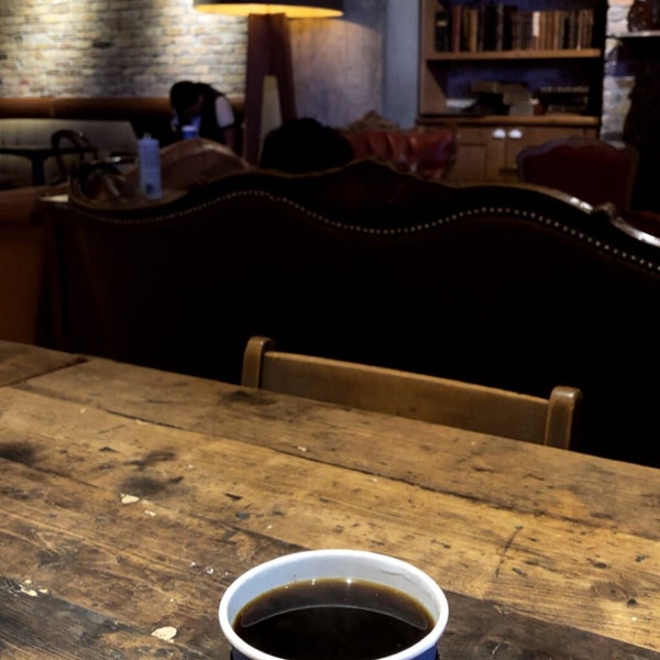 รูปภาพถ่ายที่ Caffè Nero โดย MSA เมื่อ 6/12/2019