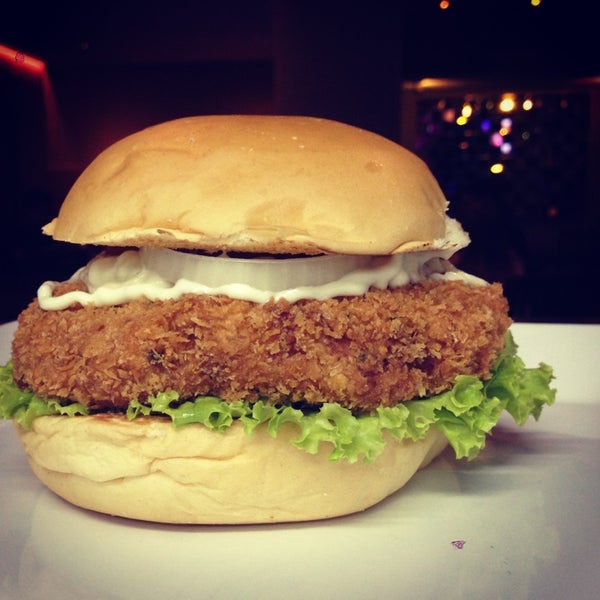 Novo sanduíche de frango é bom demais! Crispy Chicken Burger. Os melhores Burgers da cidade, com certeza!