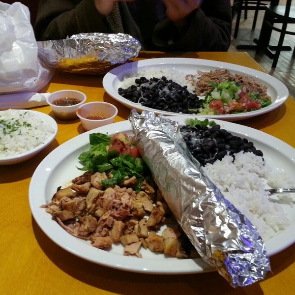 8/16/2013 tarihinde Julieanna D.ziyaretçi tarafından La Luz Mexican Grill'de çekilen fotoğraf