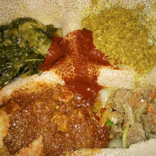 Photo prise au Sheba Ethiopian Restaurant par Eric J. le2/19/2014