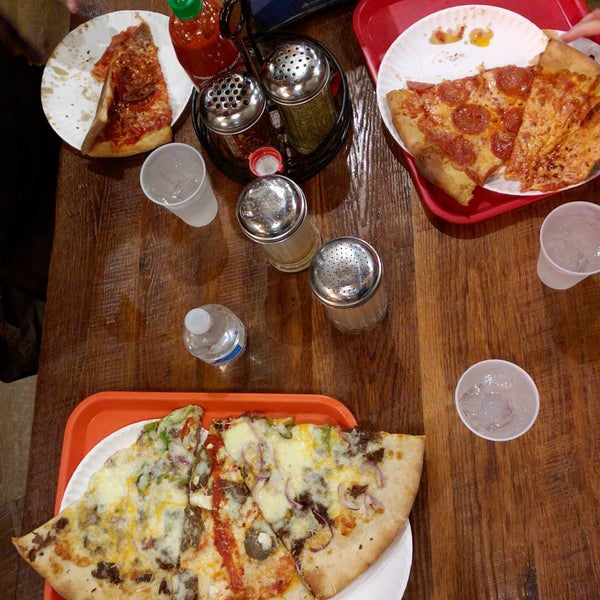 Foto diambil di Wiseguy NY Pizza oleh Eric J. pada 1/9/2016
