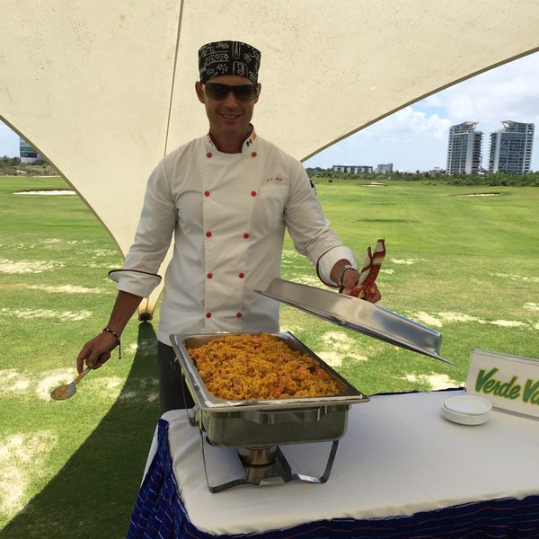 5/4/2015 tarihinde Susy R.ziyaretçi tarafından Puerto Cancún Golf Club'de çekilen fotoğraf