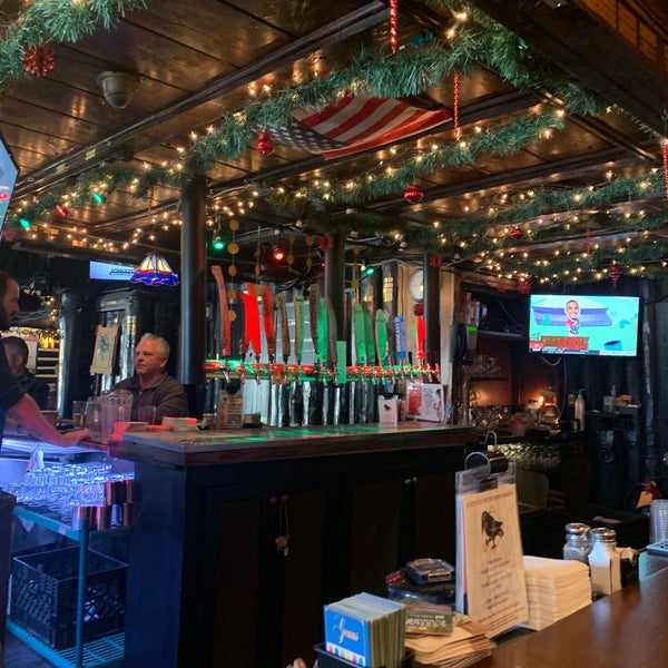 Das Foto wurde bei Krogh&#39;s Restaurant &amp; Brew Pub von Katie C. am 12/24/2019 aufgenommen