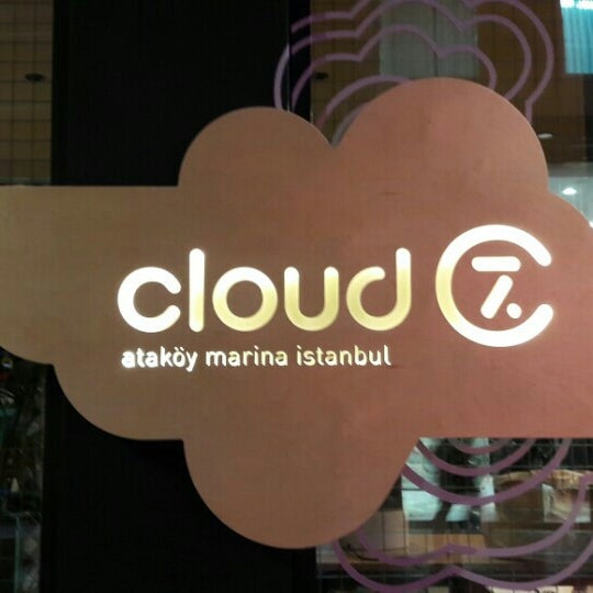 รูปภาพถ่ายที่ Cloud 7 Hotels โดย Kadir Doğan C. เมื่อ 2/24/2016