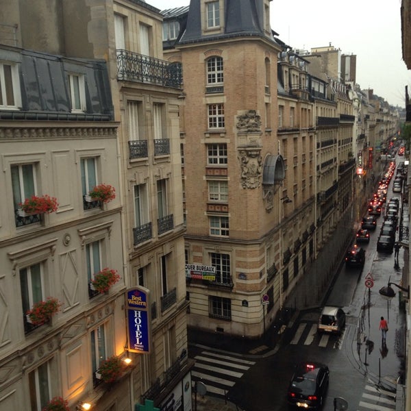 Das Foto wurde bei Hôtel Le Mathurin von Артем М. am 7/9/2014 aufgenommen