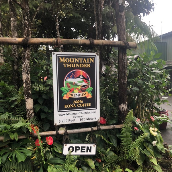 Foto scattata a Mountain Thunder Coffee Plantation da Zach G. il 12/9/2021