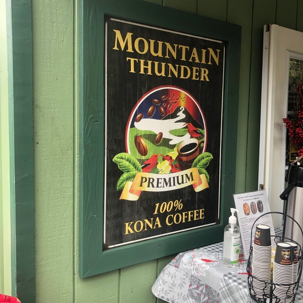 12/9/2021 tarihinde Zach G.ziyaretçi tarafından Mountain Thunder Coffee Plantation'de çekilen fotoğraf