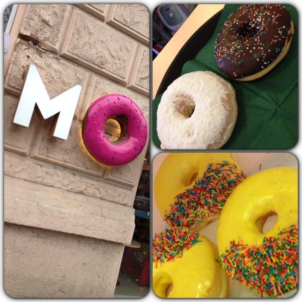 Снимок сделан в MO Donuts &amp; Coffee пользователем Daria💋 B. 6/21/2013